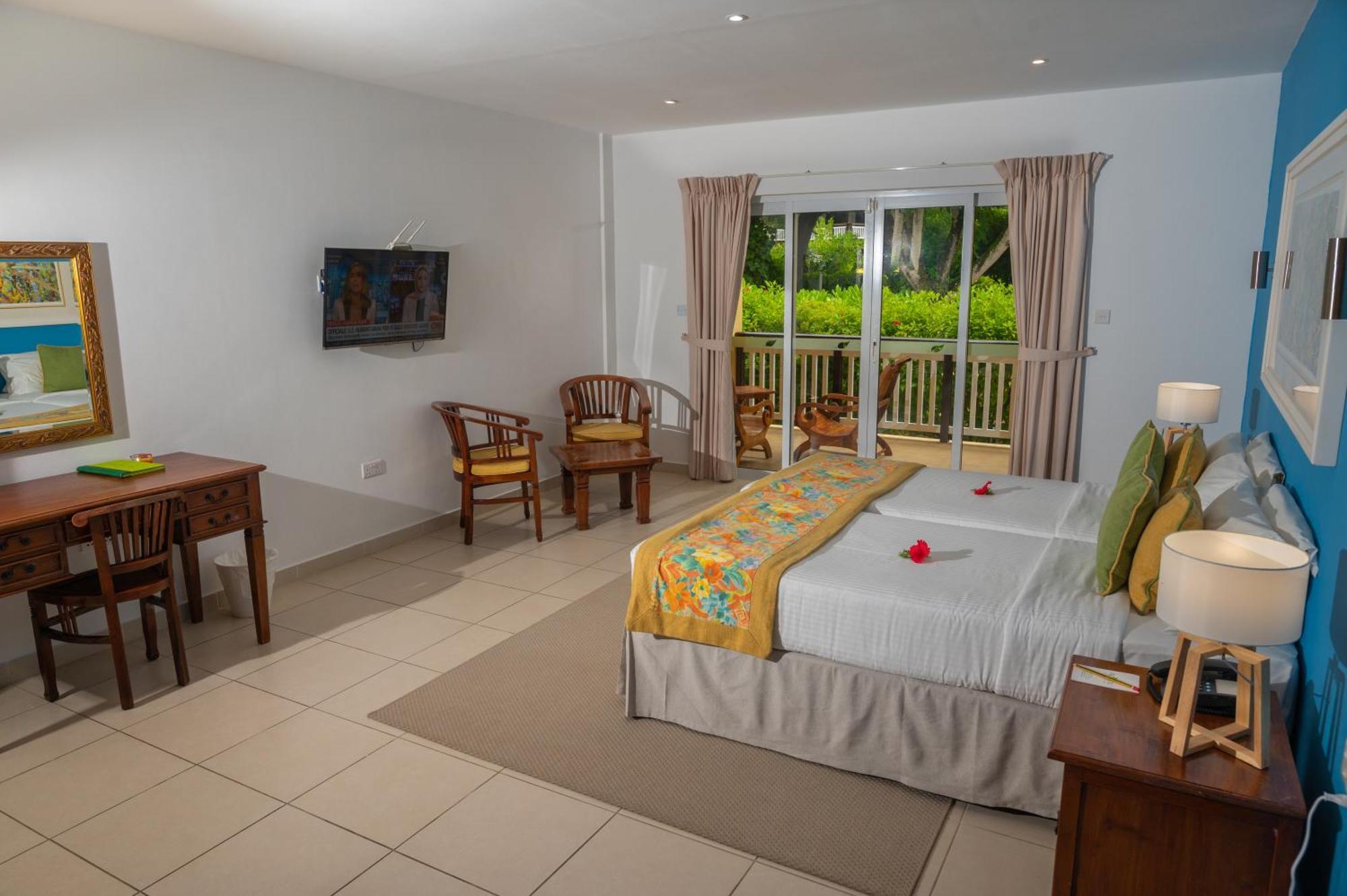 Acajou Beach Resort Anse Volbert Village Exterior foto