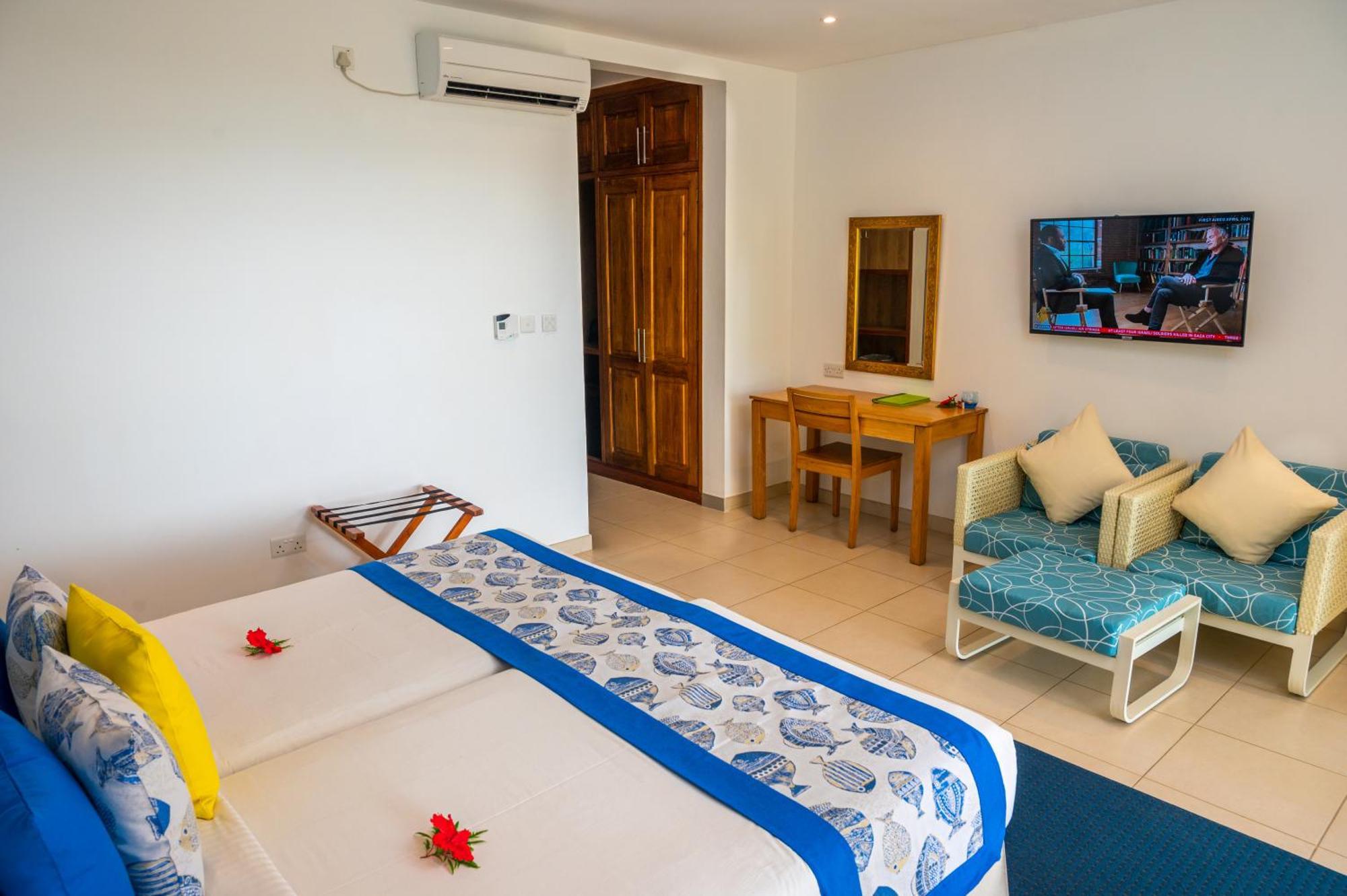 Acajou Beach Resort Anse Volbert Village Exterior foto