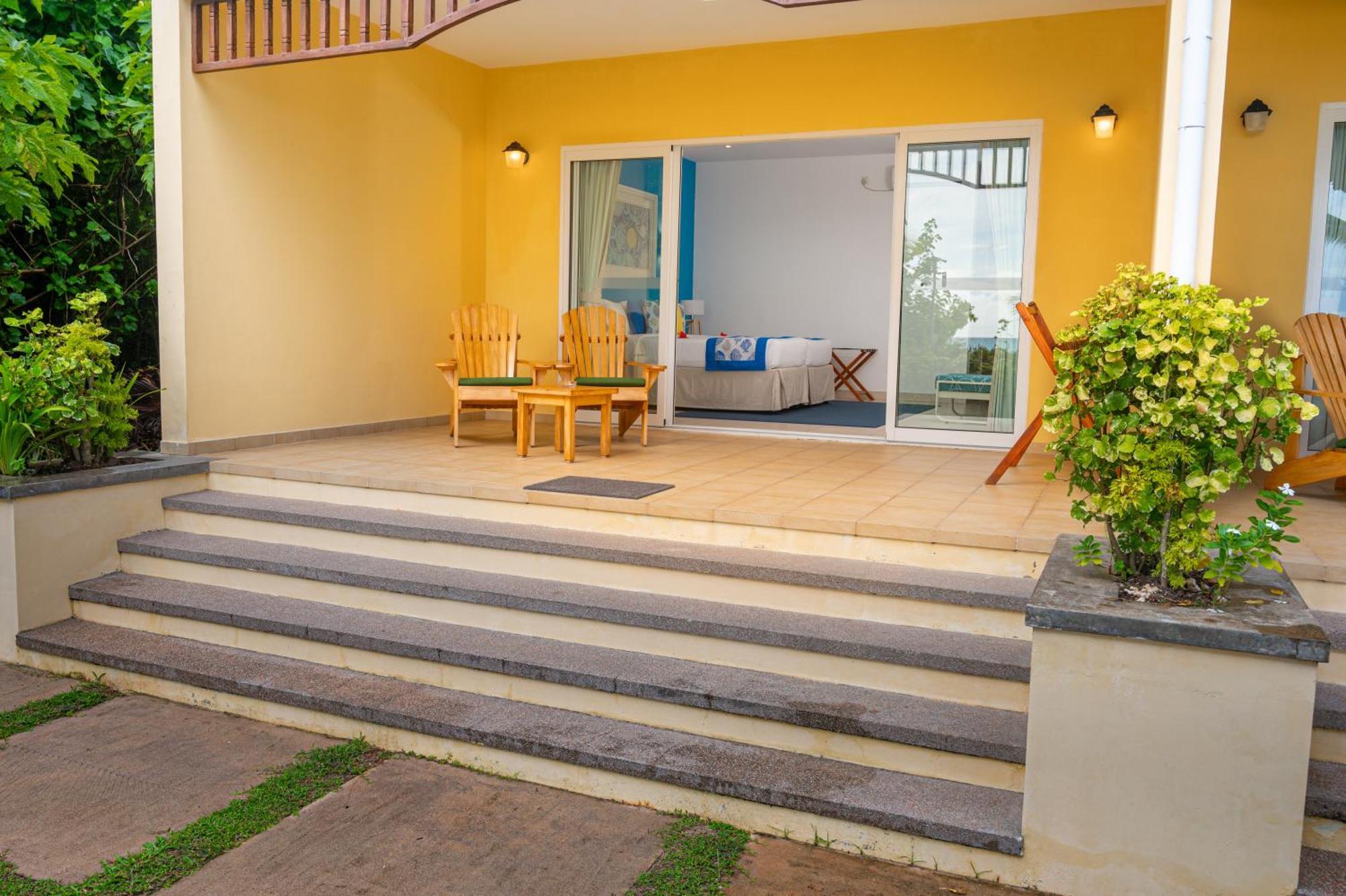 Acajou Beach Resort Anse Volbert Village Exterior foto