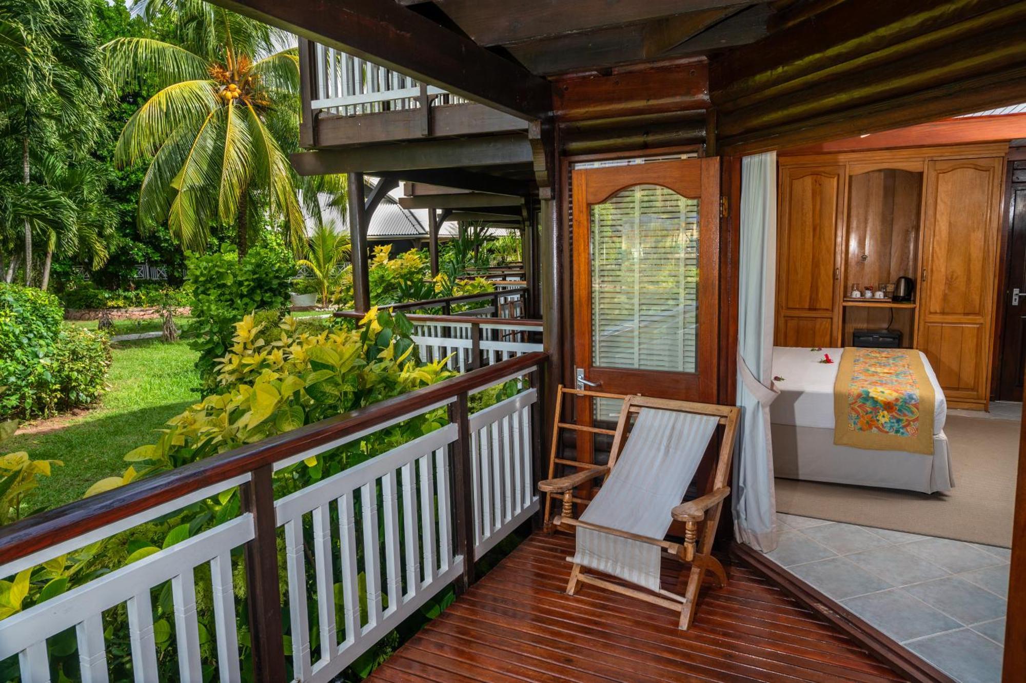 Acajou Beach Resort Anse Volbert Village Exterior foto